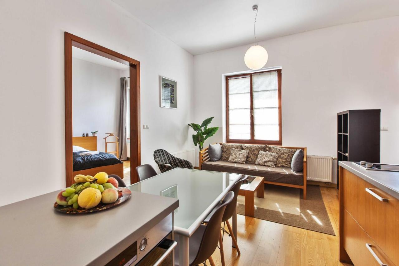 Dolna 4 - Apartments In Direct Centrum On City Square 반스카비스트리카 외부 사진